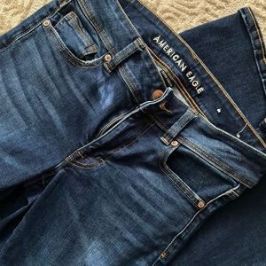 American Eagle Outfiters Low Rise Jeans - size 8 R